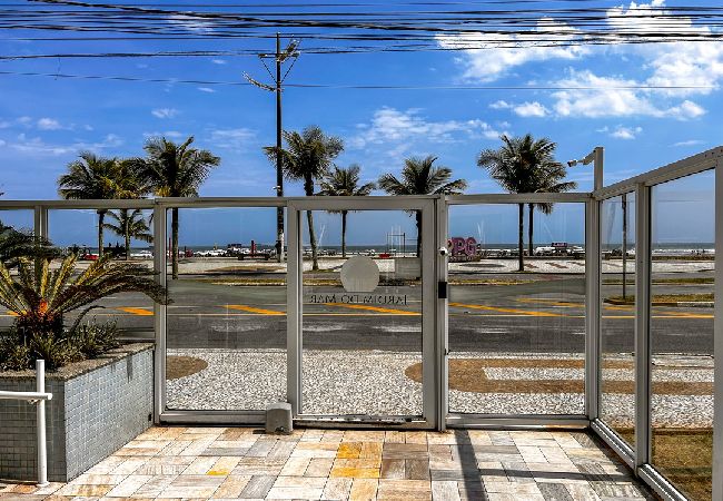 Apartamento em Praia Grande - Ótimo apto de frente para Praia do Boqueirão/SP Apartamento em Praia Grande - Ótimo apto de frente para Praia do Boqueirão/SP
