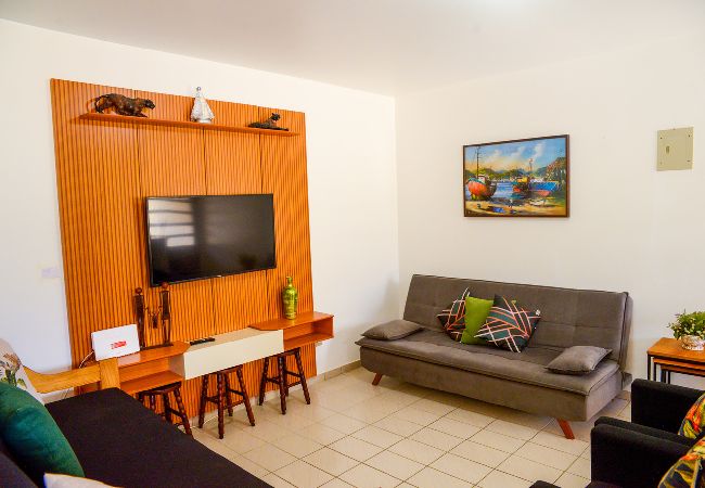 Apartamento em Ubatuba - Apto na cobertura a 300m da Praia Grande - Ubatuba Apartamento em Ubatuba - Apto na cobertura a 300m da Praia Grande - Ubatuba