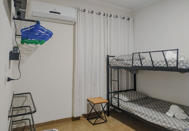 Apartamento em Santos - Apto completo no Embaré: Beira Mar | Ar | Garagem Apartamento em Santos - Apto completo no Embaré: Beira Mar | Ar | Garagem