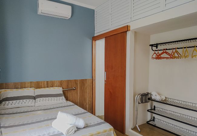 Apartamento em Santos - Apto completo no Embaré: Beira Mar | Ar | Garagem Apartamento em Santos - Apto completo no Embaré: Beira Mar | Ar | Garagem