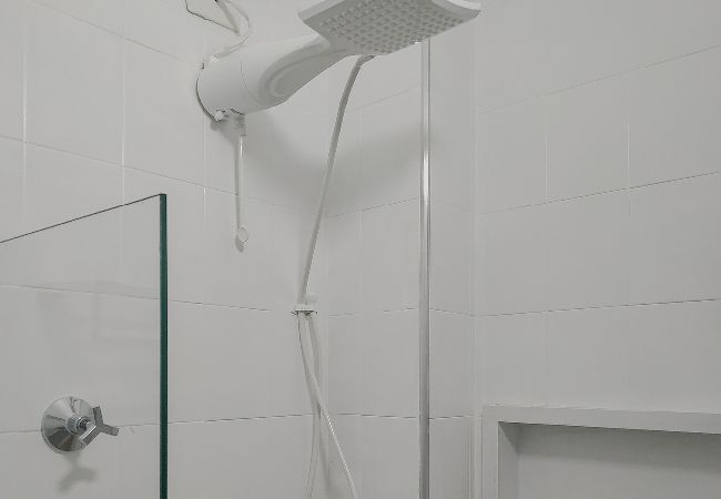 Apartamento em Santos - Apto completo no Embaré: Beira Mar | Ar | Garagem Apartamento em Santos - Apto completo no Embaré: Beira Mar | Ar | Garagem