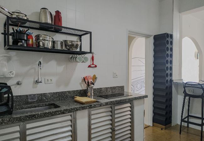 Apartamento em Santos - Apto completo no Embaré: Beira Mar | Ar | Garagem Apartamento em Santos - Apto completo no Embaré: Beira Mar | Ar | Garagem
