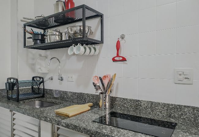 Apartamento em Santos - Apto completo no Embaré: Beira Mar | Ar | Garagem Apartamento em Santos - Apto completo no Embaré: Beira Mar | Ar | Garagem