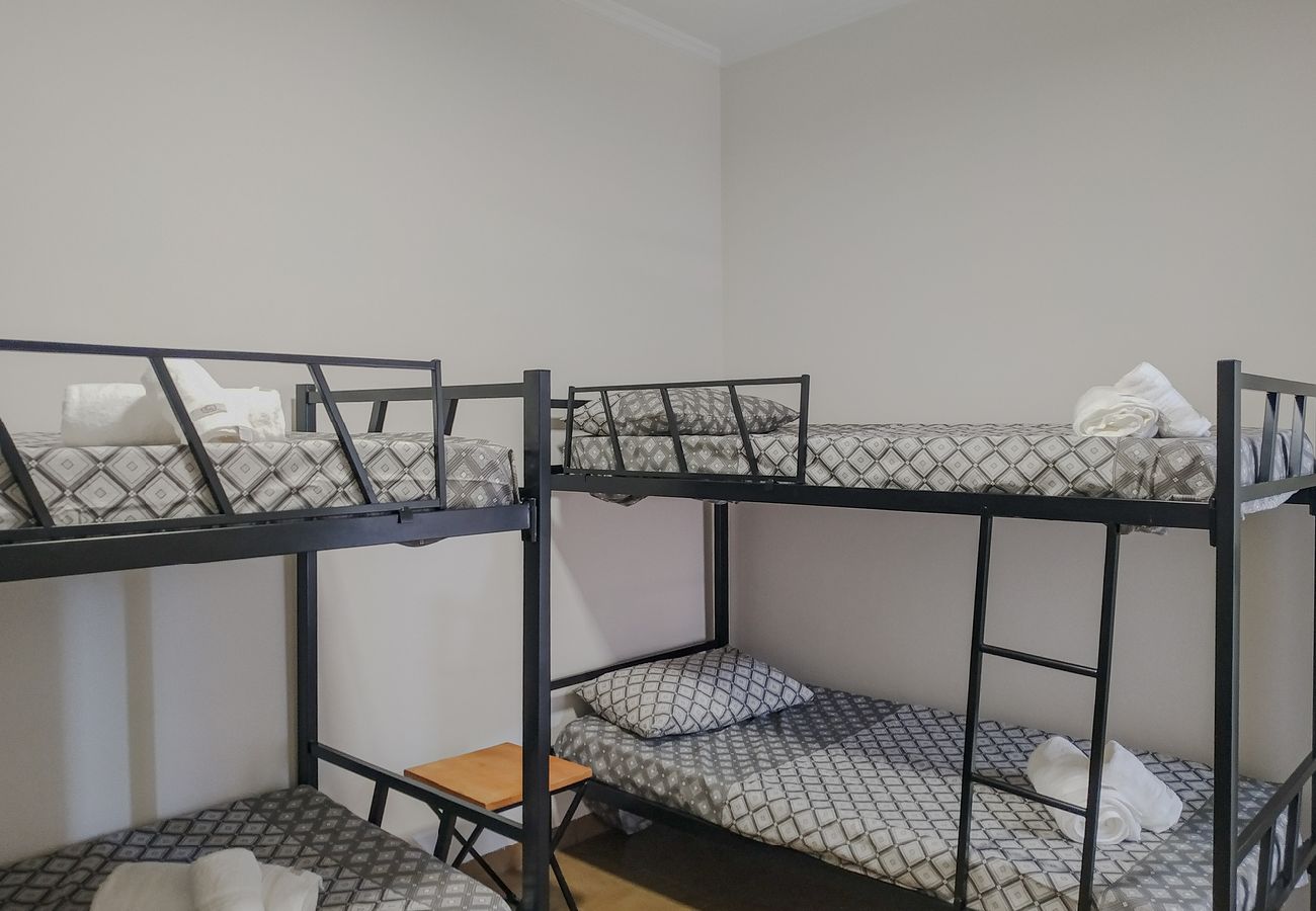 Apartamento em Santos - Apto completo no Embaré: Beira Mar | Ar | Garagem Apartamento em Santos - Apto completo no Embaré: Beira Mar | Ar | Garagem