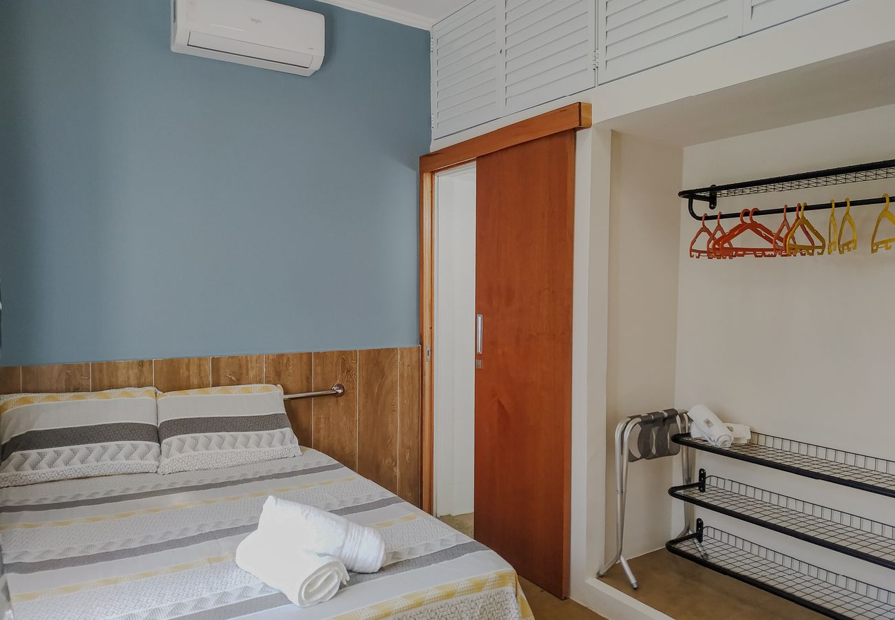 Apartamento em Santos - Apto completo no Embaré: Beira Mar | Ar | Garagem Apartamento em Santos - Apto completo no Embaré: Beira Mar | Ar | Garagem