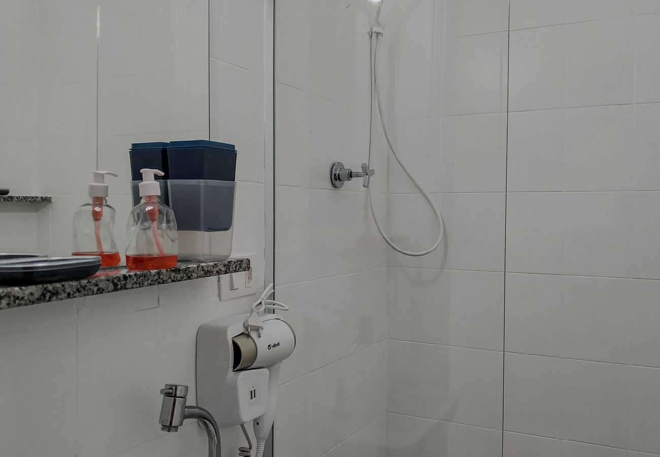 Apartamento em Santos - Apto completo no Embaré: Beira Mar | Ar | Garagem Apartamento em Santos - Apto completo no Embaré: Beira Mar | Ar | Garagem