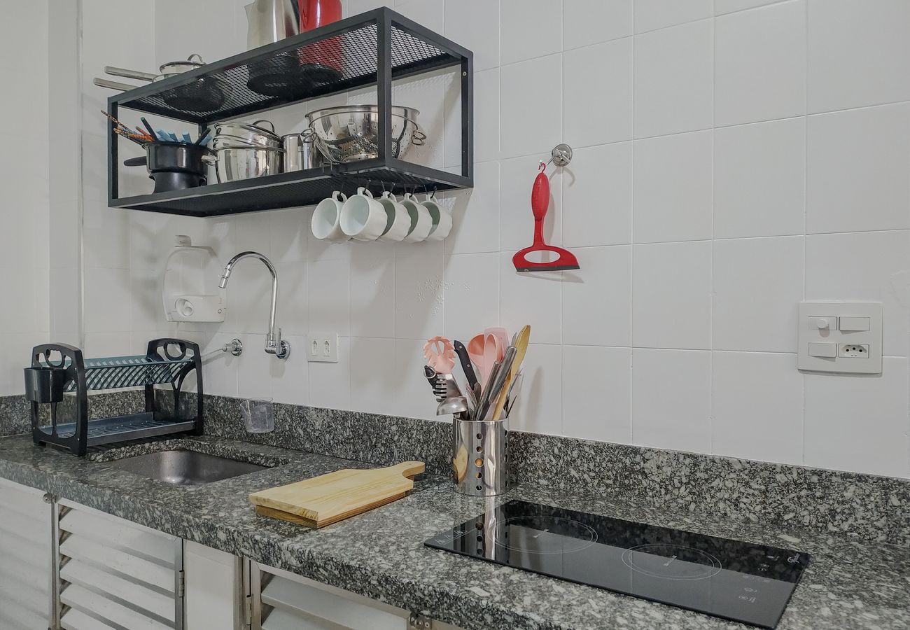 Apartamento em Santos - Apto completo no Embaré: Beira Mar | Ar | Garagem Apartamento em Santos - Apto completo no Embaré: Beira Mar | Ar | Garagem