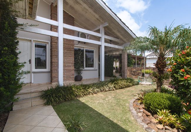 Casa em Criciúma - Casa com piscina, churrasq e Wi-Fi em Criciúma/SC
