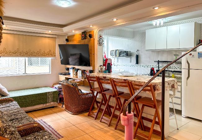 Apartamento em Guarujá - Apto a 800m da Praia da Enseada no Guarujá/SP Apartamento em Guarujá - Apto a 800m da Praia da Enseada no Guarujá/SP