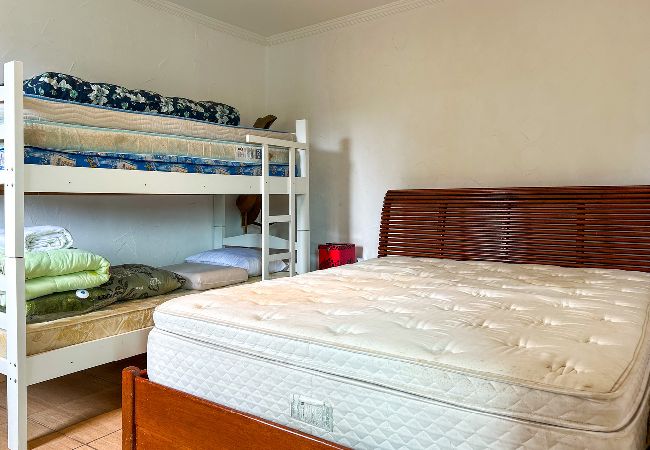 Apartamento em Guarujá - Apto a 800m da Praia da Enseada no Guarujá/SP Apartamento em Guarujá - Apto a 800m da Praia da Enseada no Guarujá/SP