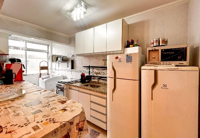 Apartamento em Guarujá - Apto a 800m da Praia da Enseada no Guarujá/SP Apartamento em Guarujá - Apto a 800m da Praia da Enseada no Guarujá/SP