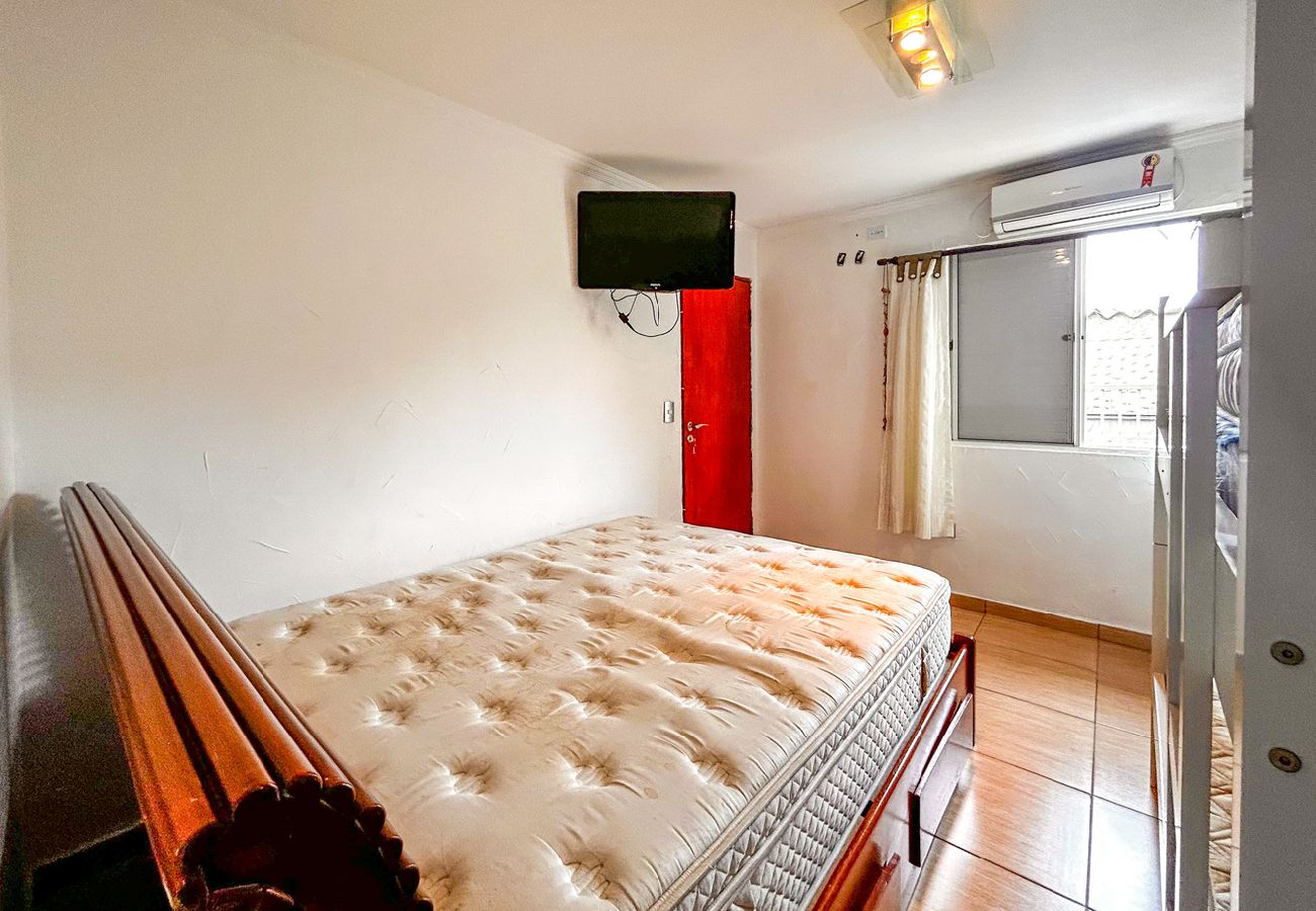 Apartamento em Guarujá - Apto a 800m da Praia da Enseada no Guarujá/SP Apartamento em Guarujá - Apto a 800m da Praia da Enseada no Guarujá/SP