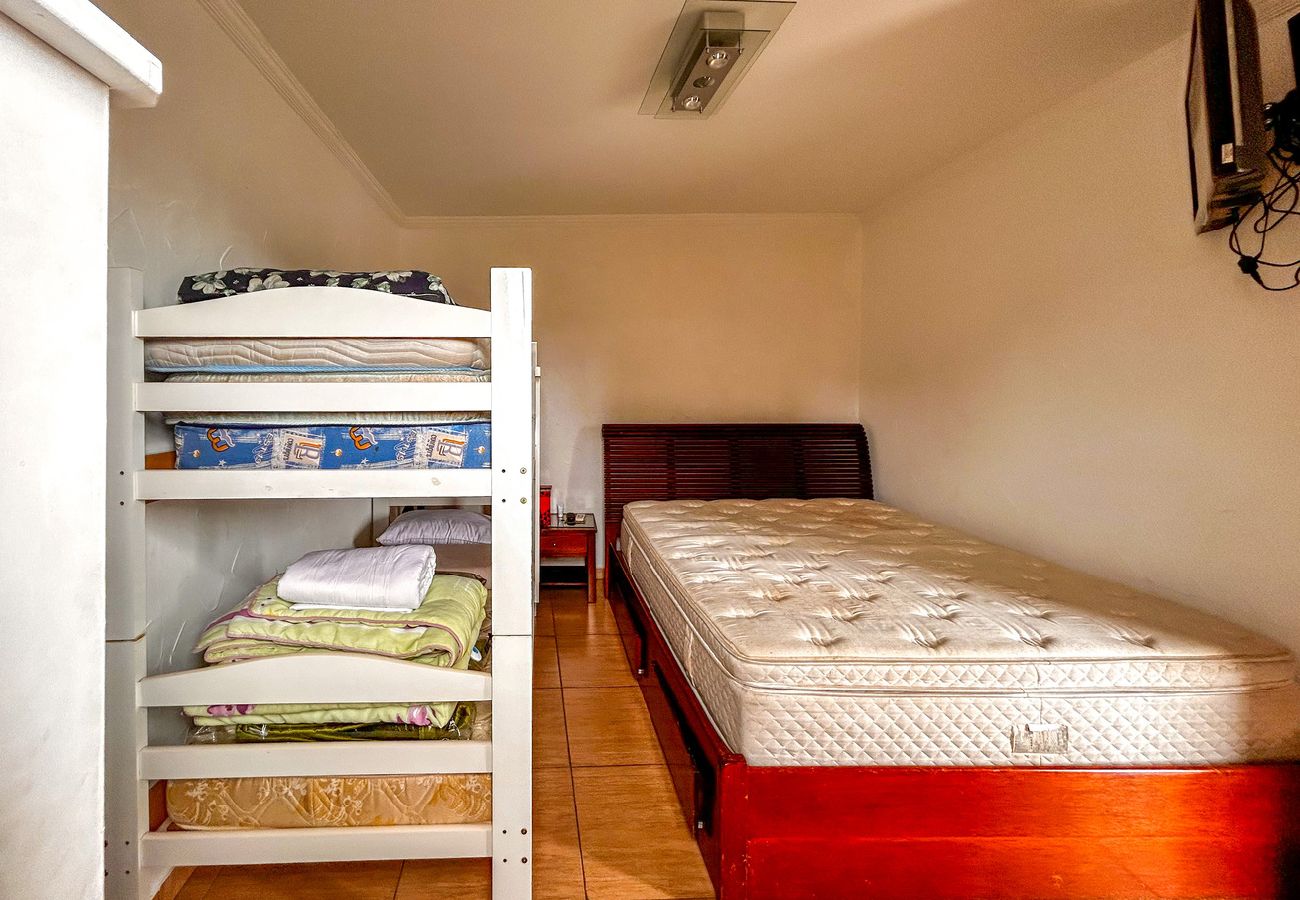 Apartamento em Guarujá - Apto a 800m da Praia da Enseada no Guarujá/SP Apartamento em Guarujá - Apto a 800m da Praia da Enseada no Guarujá/SP