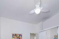 Apartamento em Rio de Janeiro - Apto com Wi-Fi a 600m da Praia de Copacabana/RJ