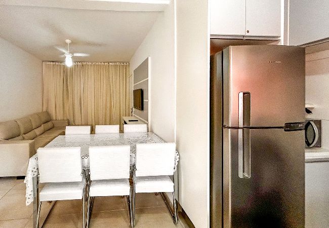 Apartamento em Bertioga - Apto com WiFi a 3 min de carro da Praia da Enseada Apartamento em Bertioga - Apto com WiFi a 3 min de carro da Praia da Enseada