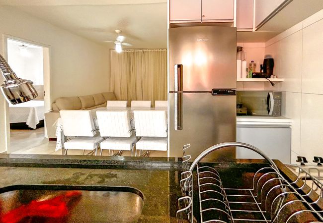 Apartamento em Bertioga - Apto com WiFi a 3 min de carro da Praia da Enseada Apartamento em Bertioga - Apto com WiFi a 3 min de carro da Praia da Enseada