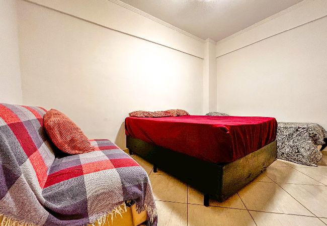 Apartamento em São Vicente - Apto a poucos metros da Praia do Gonzaguinha/SP Apartamento em São Vicente - Apto a poucos metros da Praia do Gonzaguinha/SP