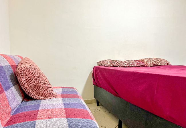 Apartamento em São Vicente - Apto a poucos metros da Praia do Gonzaguinha/SP Apartamento em São Vicente - Apto a poucos metros da Praia do Gonzaguinha/SP