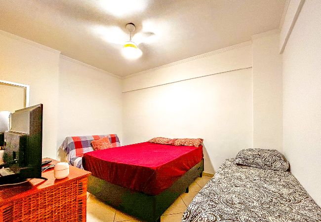 Apartamento em São Vicente - Apto a poucos metros da Praia do Gonzaguinha/SP Apartamento em São Vicente - Apto a poucos metros da Praia do Gonzaguinha/SP