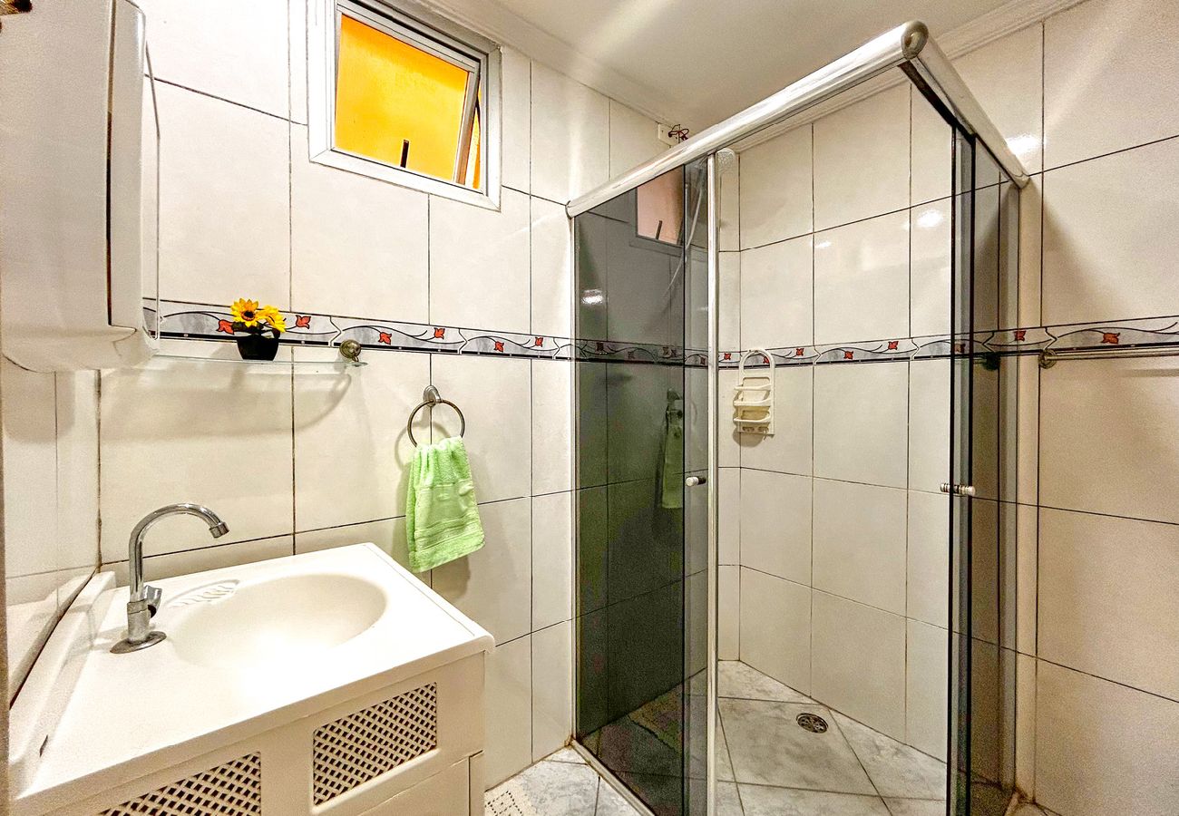 Apartamento em São Vicente - Apto a poucos metros da Praia do Gonzaguinha/SP Apartamento em São Vicente - Apto a poucos metros da Praia do Gonzaguinha/SP
