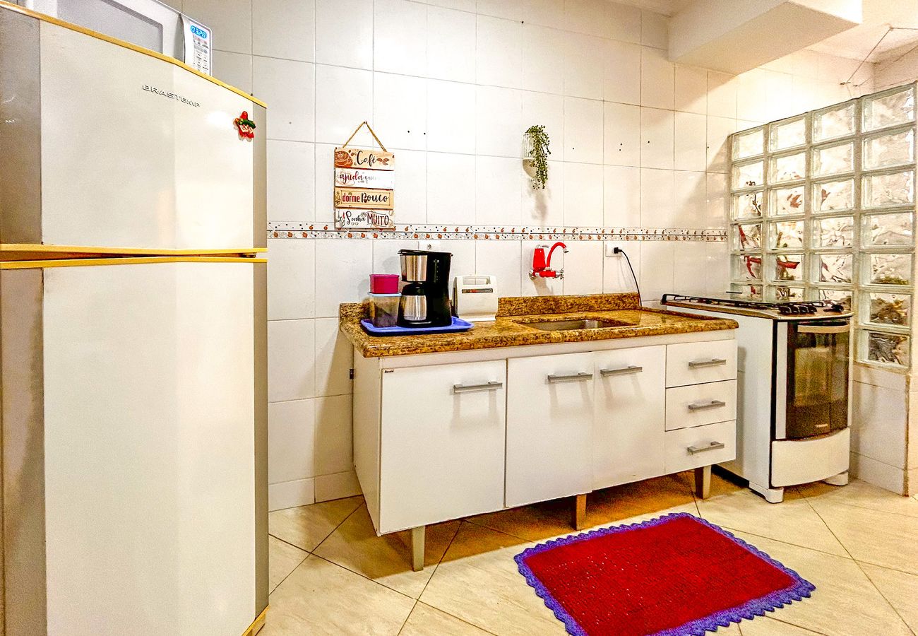 Apartamento em São Vicente - Apto a poucos metros da Praia do Gonzaguinha/SP Apartamento em São Vicente - Apto a poucos metros da Praia do Gonzaguinha/SP