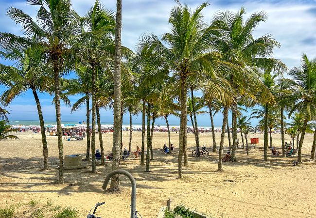 Apartamento em Praia Grande - Kitnet a 500 metros do mar na Praia Jardim Real/SP Apartamento em Praia Grande - Kitnet a 500 metros do mar na Praia Jardim Real/SP