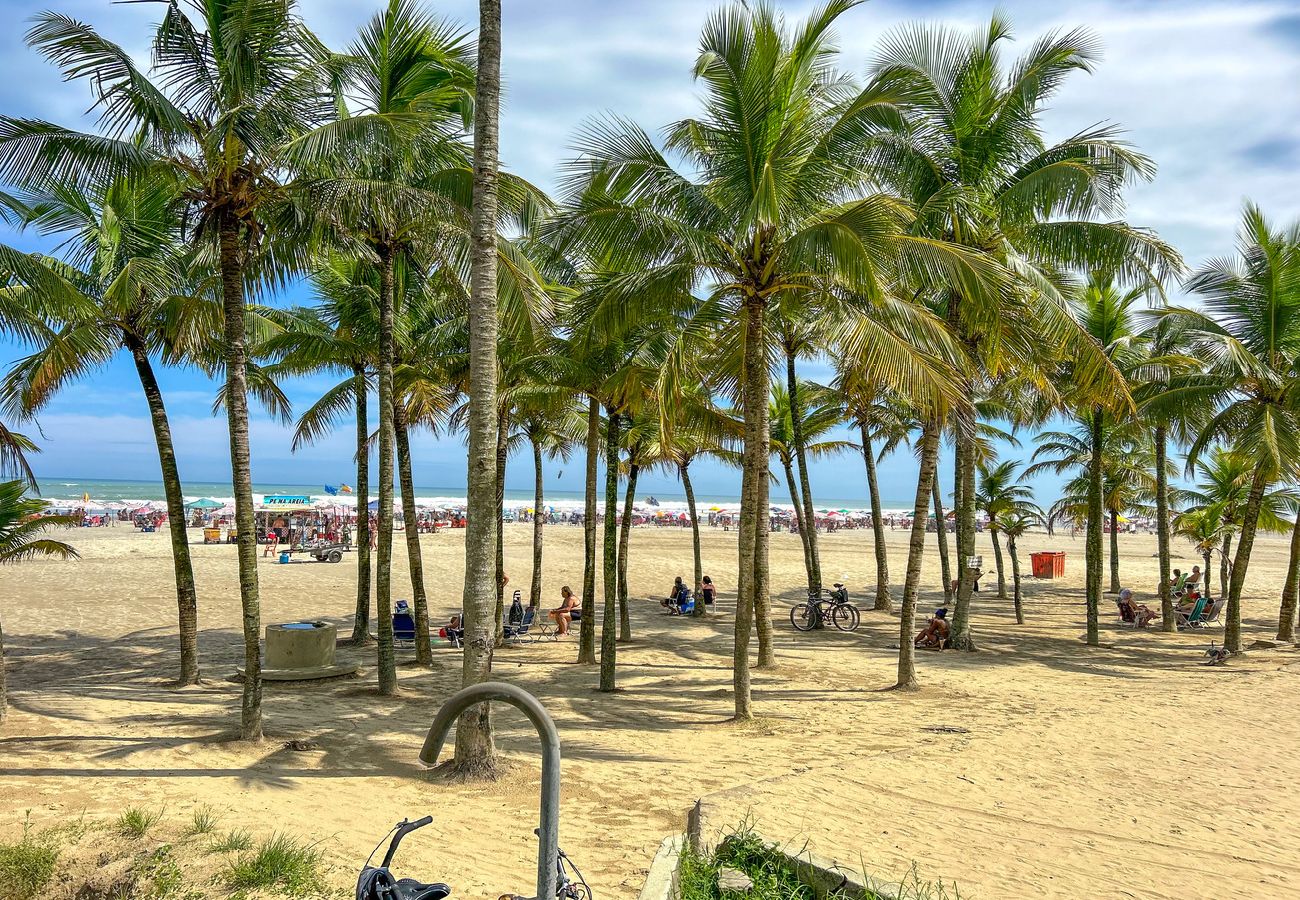 Apartamento em Praia Grande - Kitnet a 500 metros do mar na Praia Jardim Real/SP Apartamento em Praia Grande - Kitnet a 500 metros do mar na Praia Jardim Real/SP