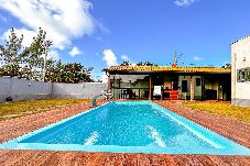 Casa em Cabo Frio - Casa a poucos metros da Praia do Coral - Cabo Frio