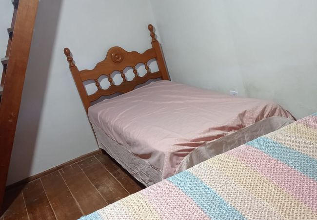 Casa em Extrema - Incrível chácara com pisc e churrasq em Extrema/MG Casa em Extrema - Incrível chácara com pisc e churrasq em Extrema/MG