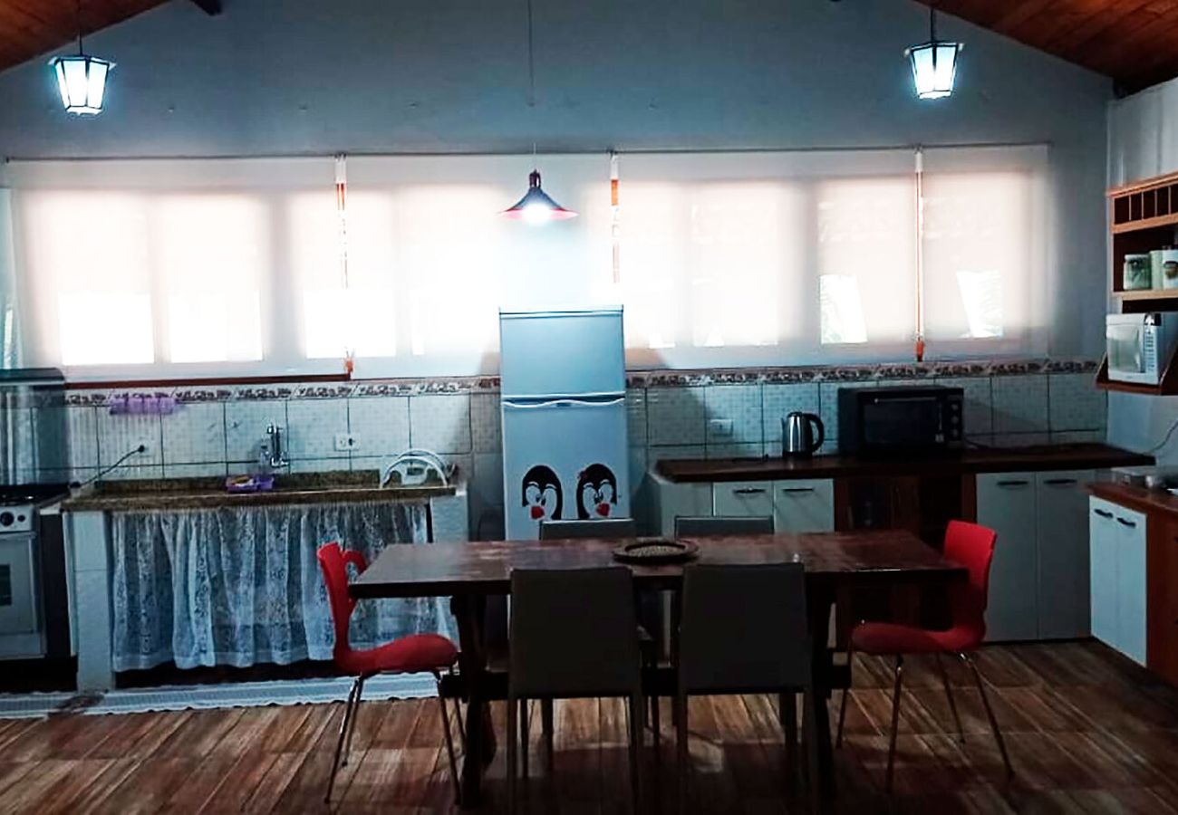 Casa em Extrema - Incrível chácara com pisc e churrasq em Extrema/MG Casa em Extrema - Incrível chácara com pisc e churrasq em Extrema/MG