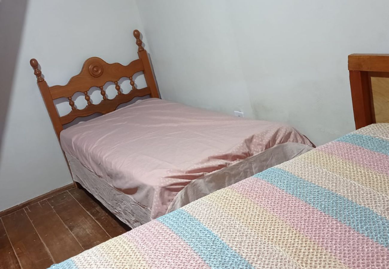 Casa em Extrema - Incrível chácara com pisc e churrasq em Extrema/MG Casa em Extrema - Incrível chácara com pisc e churrasq em Extrema/MG