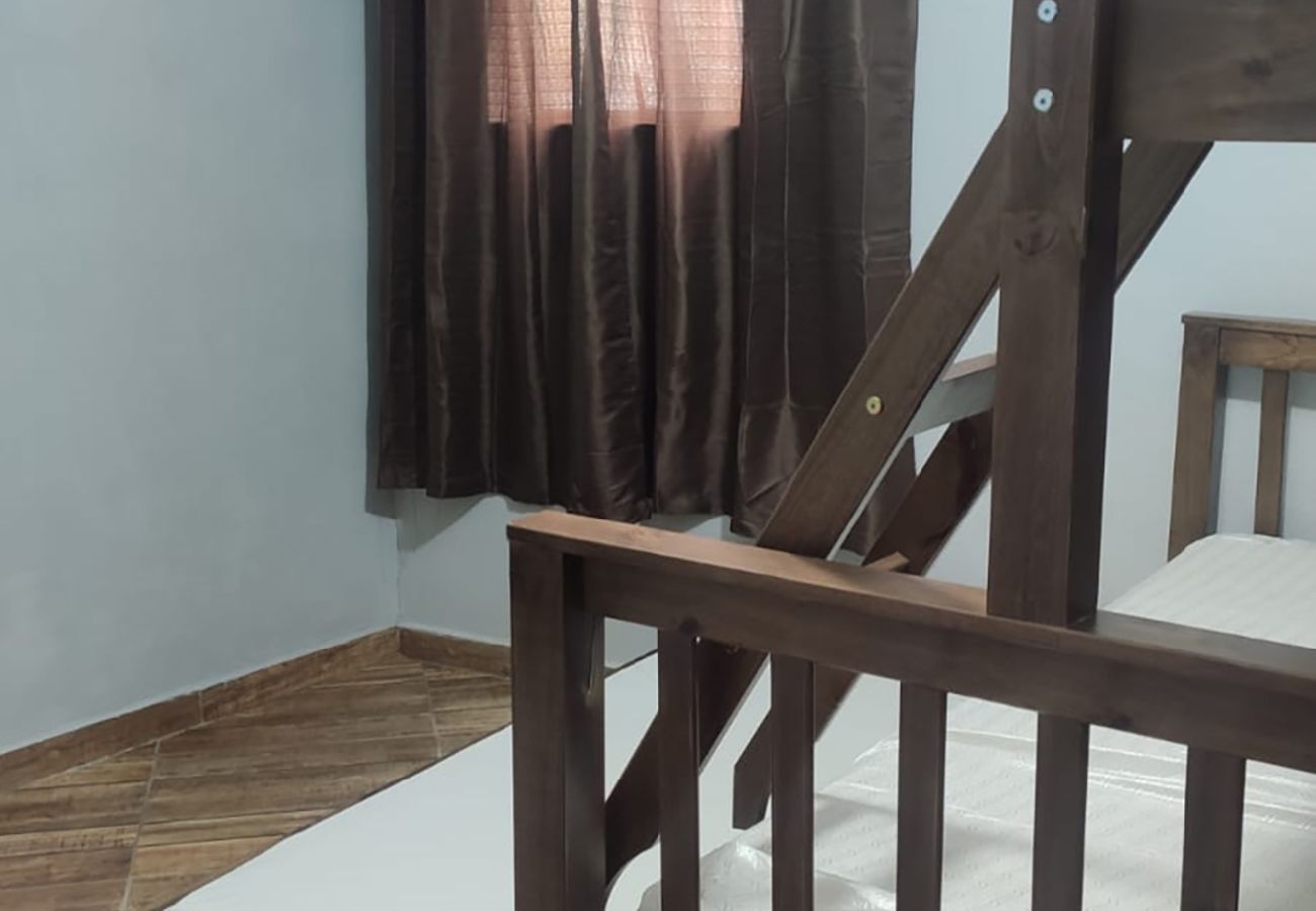 Casa em Extrema - Incrível chácara com pisc e churrasq em Extrema/MG Casa em Extrema - Incrível chácara com pisc e churrasq em Extrema/MG