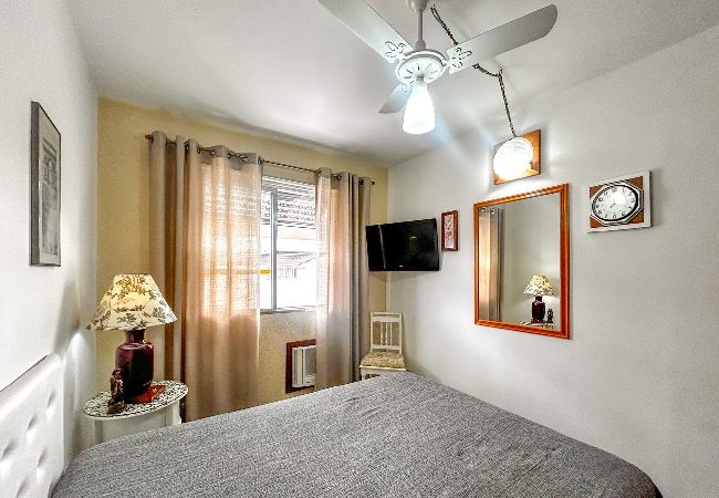 Apartamento em Santos - Apto com Wi-Fi | Ar | Smart TV | Garagem Apartamento em Santos - Apto com Wi-Fi | Ar | Smart TV | Garagem