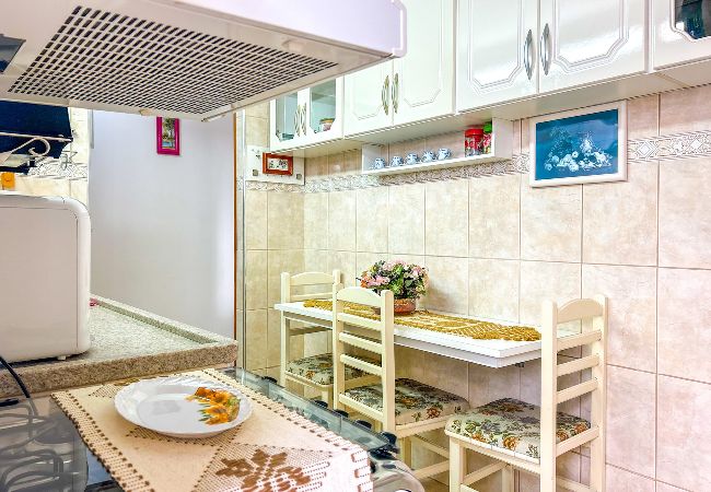 Apartamento em Santos - Apto com Wi-Fi | Ar | Smart TV | Garagem Apartamento em Santos - Apto com Wi-Fi | Ar | Smart TV | Garagem