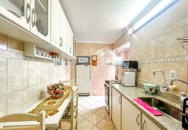 Apartamento em Santos - Apto com Wi-Fi | Ar | Smart TV | Garagem Apartamento em Santos - Apto com Wi-Fi | Ar | Smart TV | Garagem