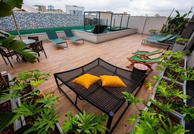 Aluguel por temporada com rooftop  com vista para São Paulo  Flat paulista para aluguel por temporada na Vila Olímpia, São Paulo