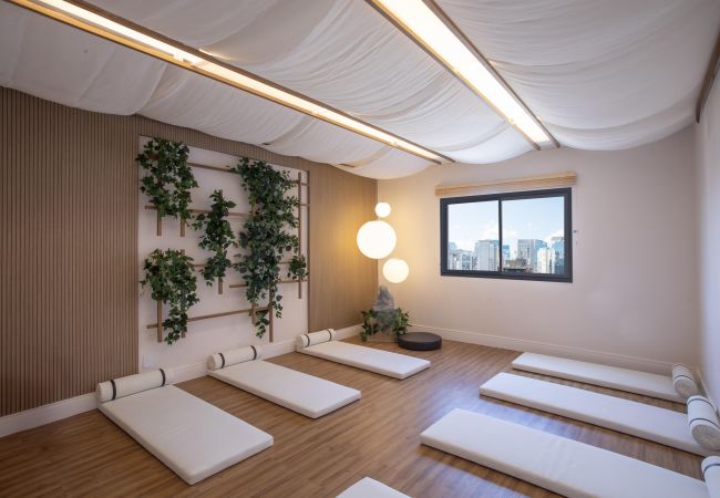 Alojamento corporativo com comodidades na Vila Olímpia Alojamento moderno em São Paulo com espaço de relaxamento e soluções flexíveis de habitação