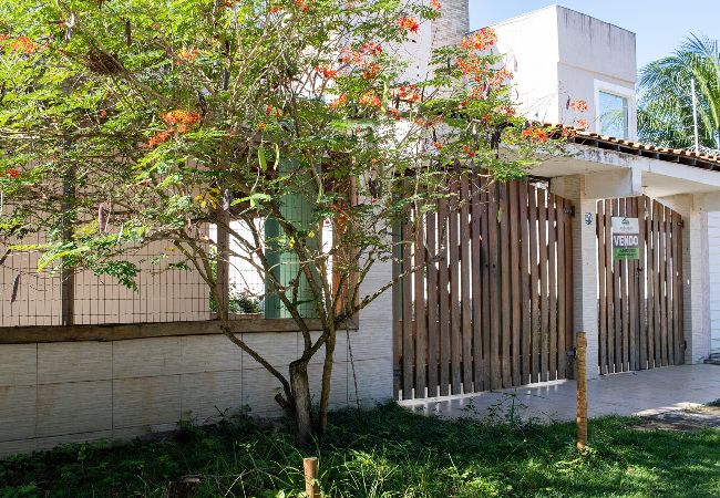 Casa em Valença - Casa a 100m da Praia de Guaibim em Valença/BA Casa em Valença - Casa a 100m da Praia de Guaibim em Valença/BA