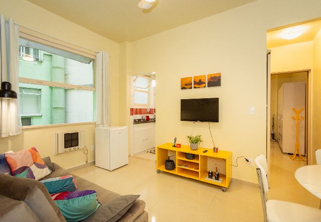 Apartamento em Rio de Janeiro - Confortável apto a 280m da Praia de Copacabana/RJ Apartamento em Rio de Janeiro - Confortável apto a 280m da Praia de Copacabana/RJ