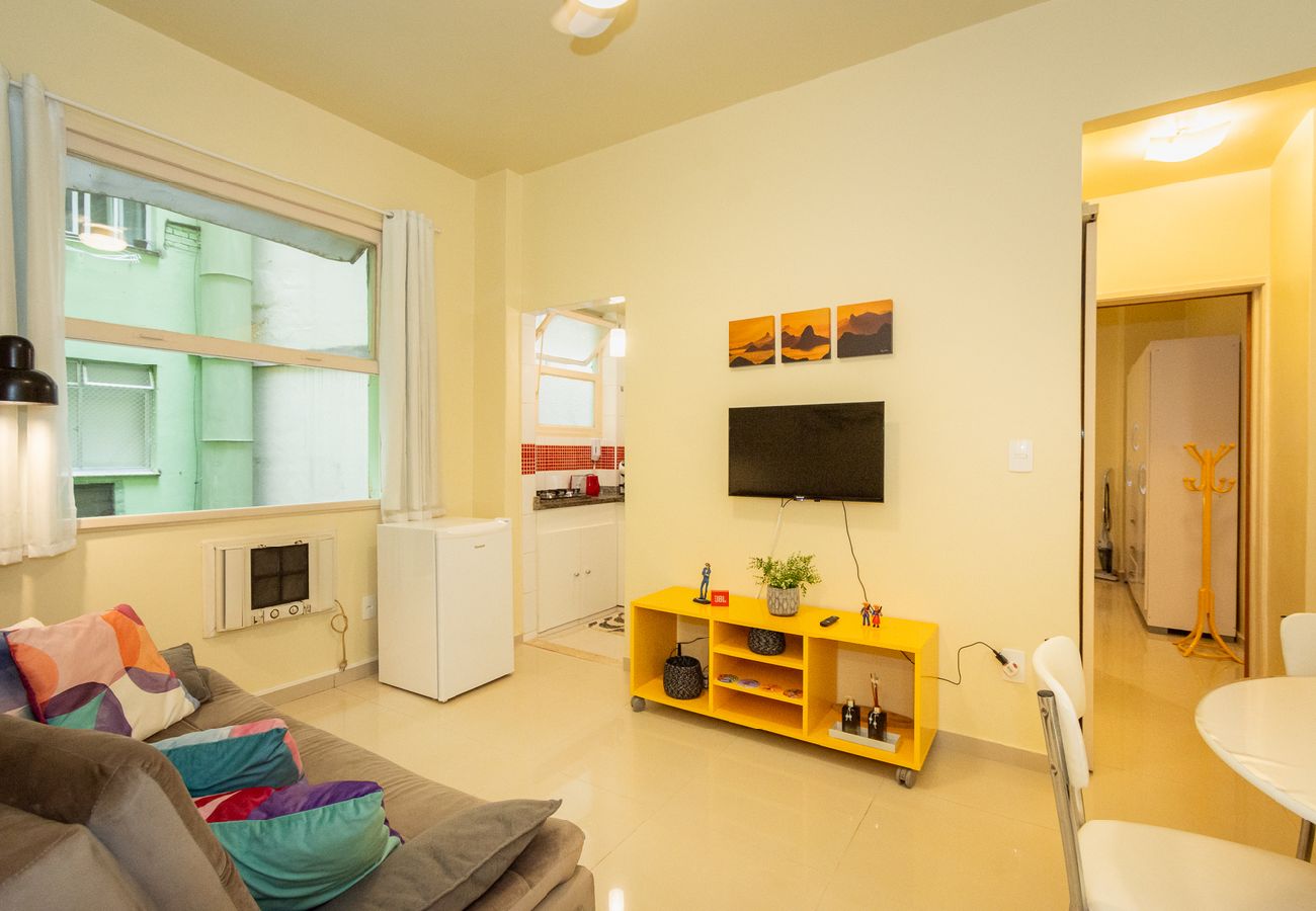 Apartamento em Rio de Janeiro - Confortável apto a 280m da Praia de Copacabana/RJ Apartamento em Rio de Janeiro - Confortável apto a 280m da Praia de Copacabana/RJ