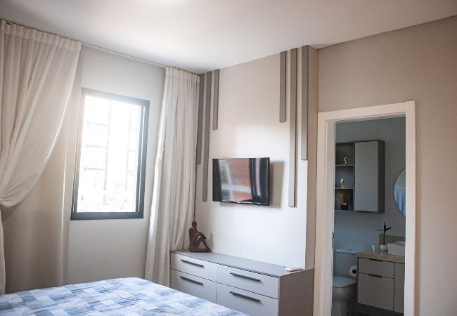 Apartamento em Itapema - Ótimo apto com WiFi à 550m do mar em Itapema/SC Apartamento em Itapema - Ótimo apto com WiFi à 550m do mar em Itapema/SC