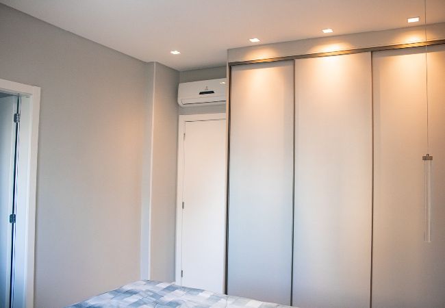 Apartamento em Itapema - Ótimo apto com WiFi à 550m do mar em Itapema/SC Apartamento em Itapema - Ótimo apto com WiFi à 550m do mar em Itapema/SC