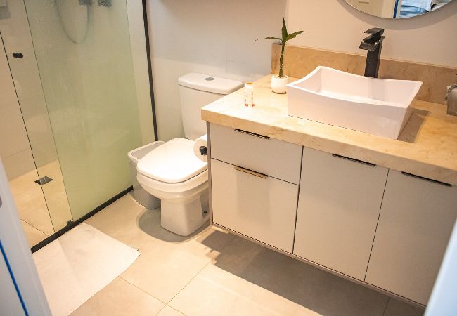 Apartamento em Itapema - Ótimo apto com WiFi à 550m do mar em Itapema/SC Apartamento em Itapema - Ótimo apto com WiFi à 550m do mar em Itapema/SC