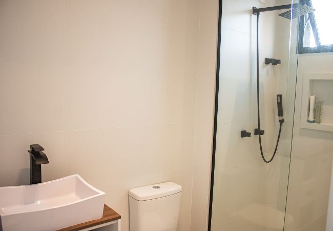 Apartamento em Itapema - Ótimo apto com WiFi à 550m do mar em Itapema/SC Apartamento em Itapema - Ótimo apto com WiFi à 550m do mar em Itapema/SC