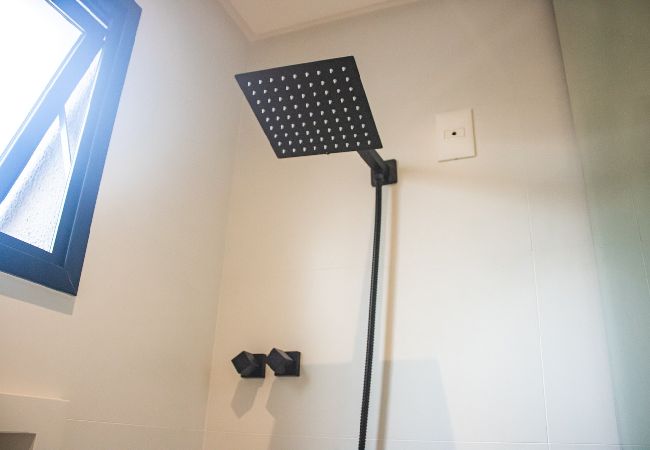 Apartamento em Itapema - Ótimo apto com WiFi à 550m do mar em Itapema/SC Apartamento em Itapema - Ótimo apto com WiFi à 550m do mar em Itapema/SC