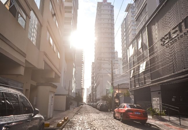 Apartamento em Itapema - Ótimo apto com WiFi à 550m do mar em Itapema/SC Apartamento em Itapema - Ótimo apto com WiFi à 550m do mar em Itapema/SC