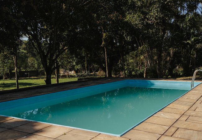Casa em Magé - Casa de campo com churrasq e WiFi em Magé/RJ Casa em Magé - Casa de campo com churrasq e WiFi em Magé/RJ