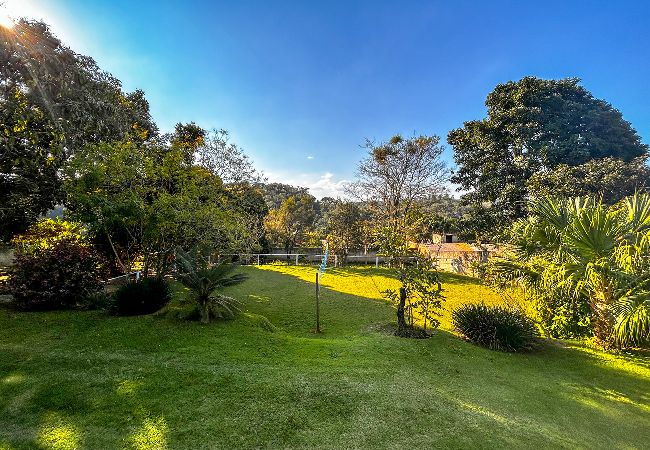 Casa em Mairinque - Chácara com piscina, churrasqueira, WiFi e quadra Casa em Mairinque - Chácara com piscina, churrasqueira, WiFi e quadra
