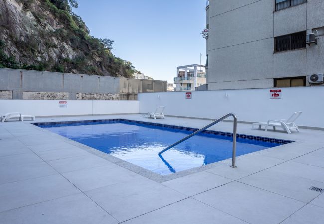 Apartamento em Rio de Janeiro - MRF1307 (Zona4)