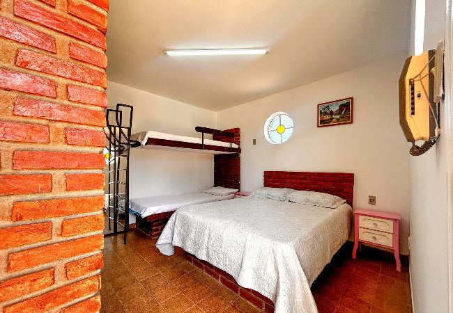 Casa em Bragança Paulista - Refúgio confortável c piscina e lazer completo Casa em Bragança Paulista - Refúgio confortável c piscina e lazer completo